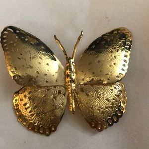 🌸NEW🌸 VTG Gold Butterfly Brooch